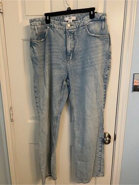 Good American Light Blue Acid-Wash Jeans